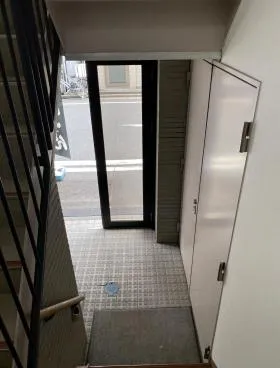 AKビルの外観