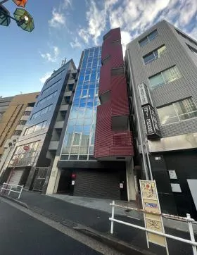 新宿WEST COURTビルの外観
