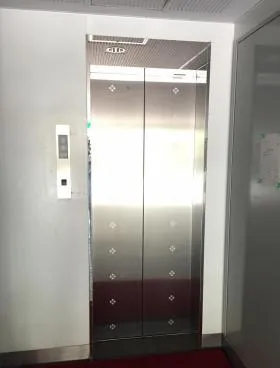SIビルの外観