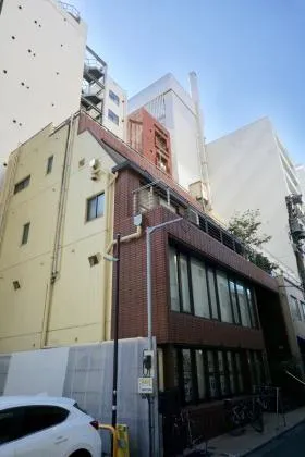 ビュロー西新橋の外観