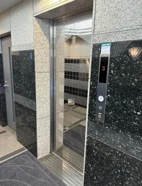 アポテックビルの外観