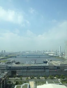 豊洲フォレシアビルの外観