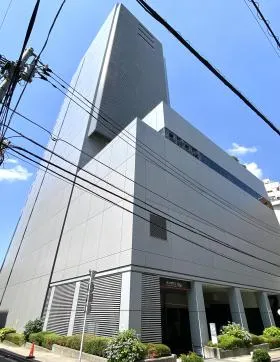 安全ビルの外観