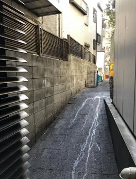 Nishiazabu Show Caseの外観
