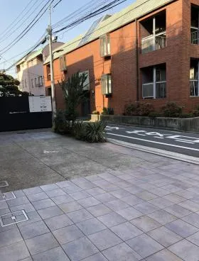 Nishiazabu Show Caseの外観