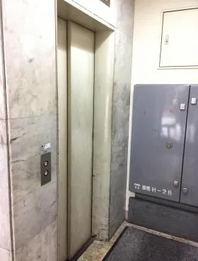 亀田ビルの外観