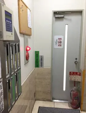 能登治ビルの外観