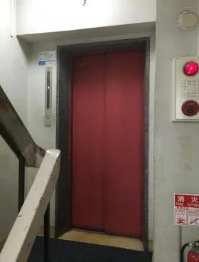 萬楽園ビルの外観