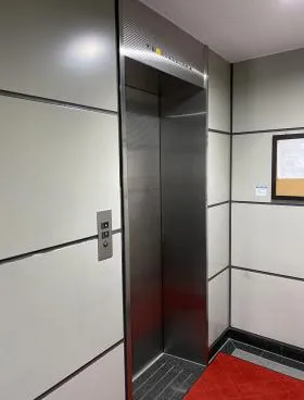 新橋ベスト(旧:新橋河野ビル)の外観