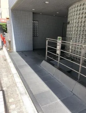 中央精工ビルの外観
