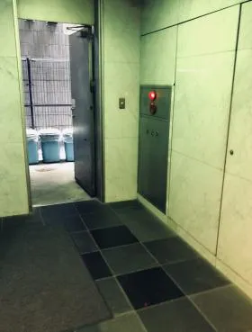 中央精工ビルの外観
