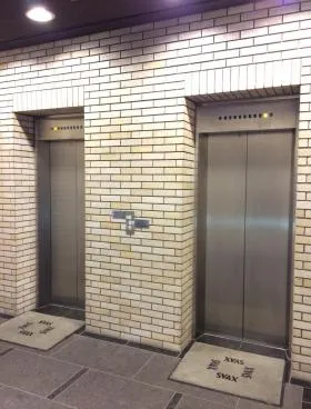 SVAX西新橋ビルディングの外観