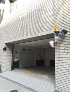 SVAX西新橋ビルディングの外観
