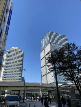 紀陽ビルの外観