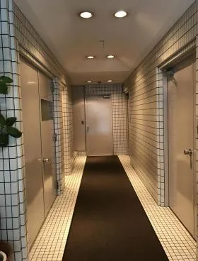 ニュー三栄ビルの外観