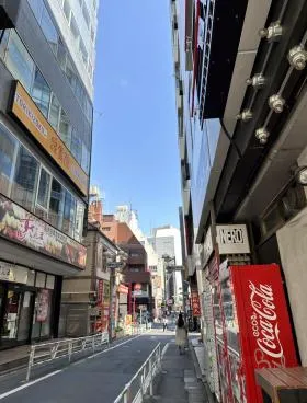 塚田ビルの外観