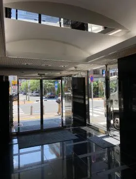 SW新橋ビル(旧オーイズミ新橋ビル)の外観