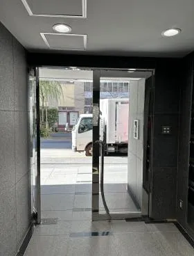 新橋IKビルの外観