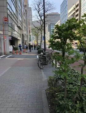 丸万ビル1号館の外観