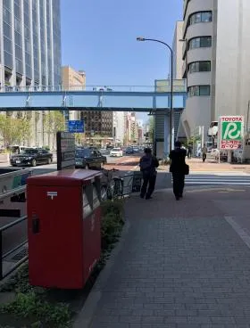 丸万ビル1号館の外観