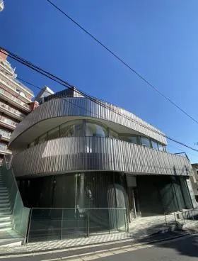 iori表参道ビルの外観