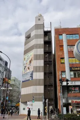 根本ビルの外観
