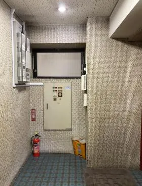 新橋柳屋ビルの外観