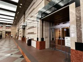 恵比寿ガーデンプレイスタワーの外観
