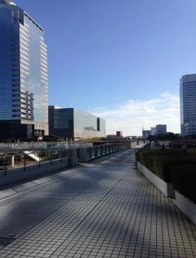 スターツ幕張ビルの外観