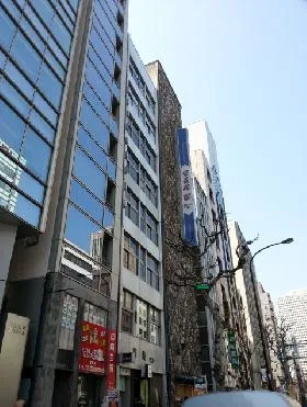 日美ビルの外観