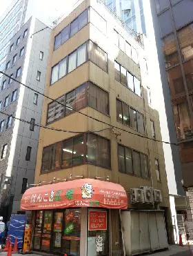 厚川ビルの外観