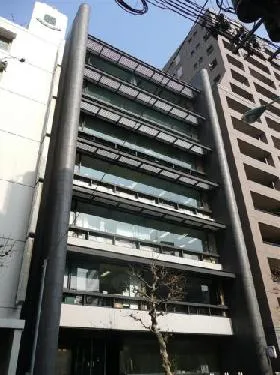 靴下会館ビルの外観