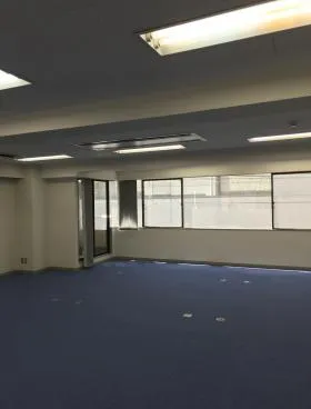 ユニ21ビルの外観