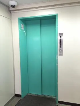 伊藤紅ビルの外観