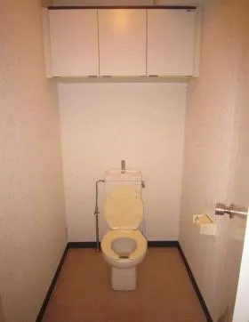正興鶴瀬駅西口ビルの外観