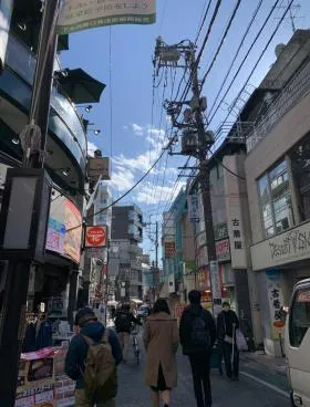有飛ビルの外観