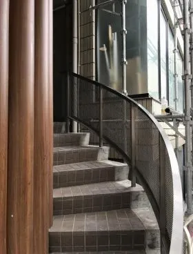 パデイーアンビルの外観