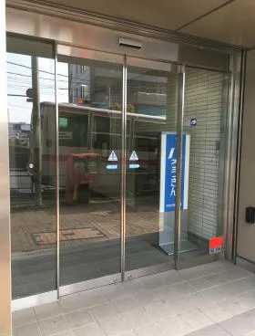 明治安田生命目黒ビルの外観