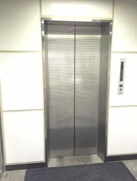 今里ビルの外観