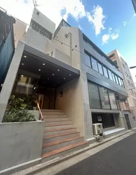 NOVEL WORK TSUKIJIビルの外観