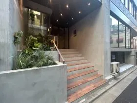 NOVEL WORK TSUKIJIビルの外観