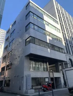ナインティー横浜ビルの外観