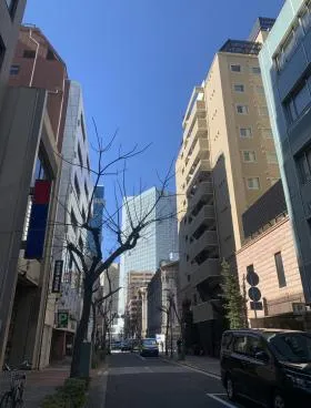 ナインティー横浜ビルの外観