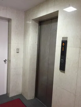 赤坂余湖ビルの外観