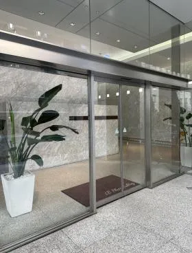 ACN日本橋大伝馬町ビルの外観