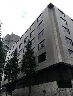 新麹町ビルの外観