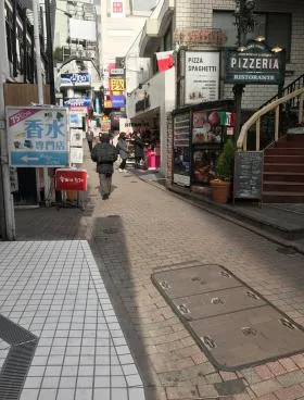 スペイン坂OKビルの外観