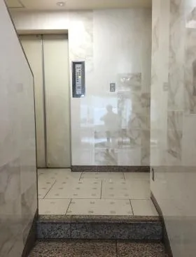三和商事ビルの外観