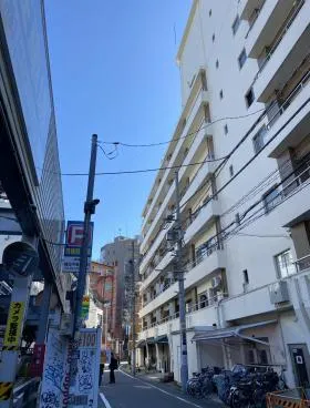 貸店舗ビルの外観