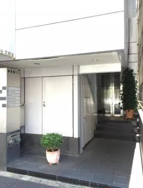 NEOビルの外観